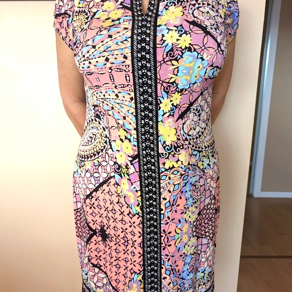 Dress - Picture 3 of 5